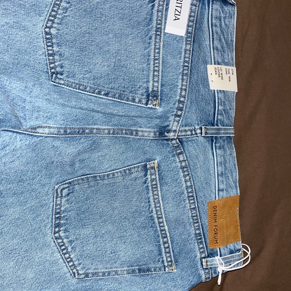 Aritzia 90’s Jeans - Picture 5 of 5